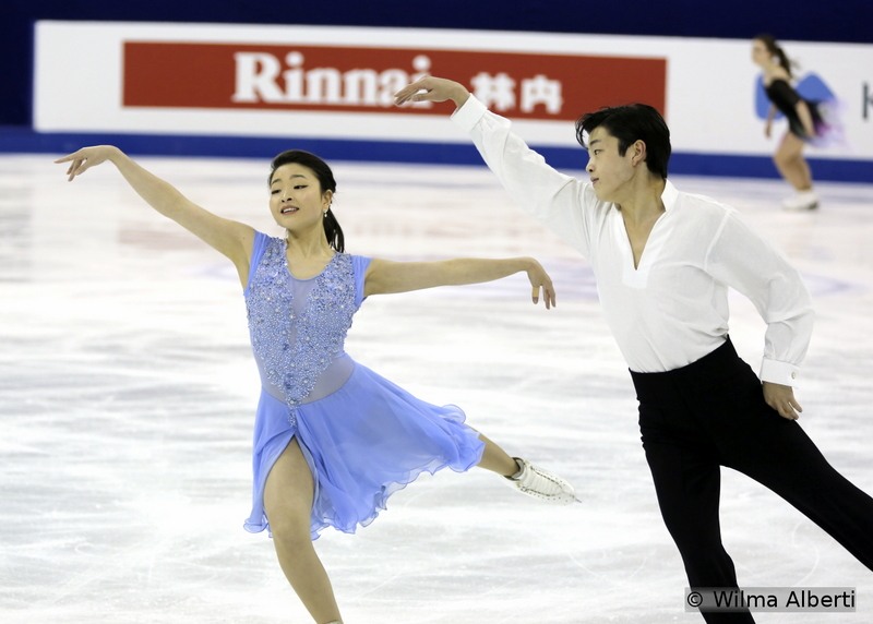 A joy to the eyes – and ears: Maia Shibutani and Alex Shibutani and their “Blue Danube” free dance (practice session in Shanghai)
