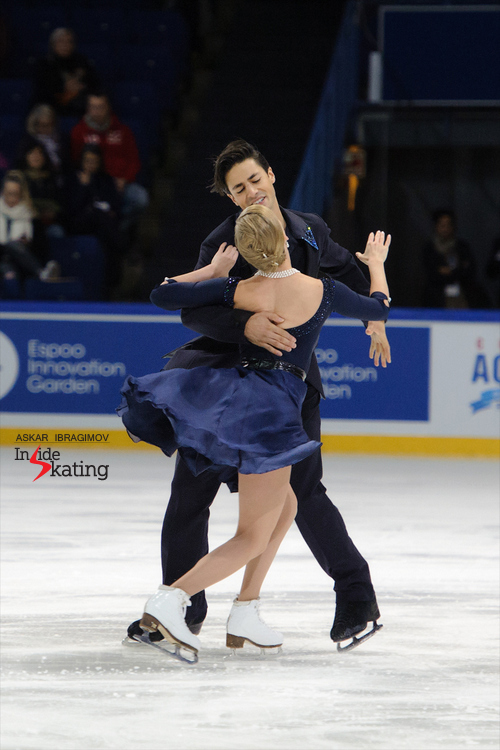 Kaitlyn Weaver and Andrew Poje SD (2)