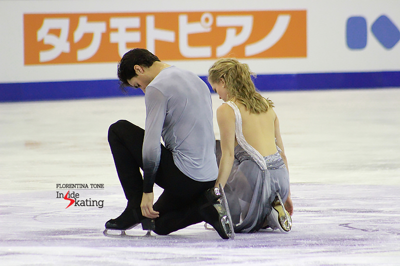 1 Kaitlyn Weaver and Andrew Poje practice FD 2016 GPF (1)