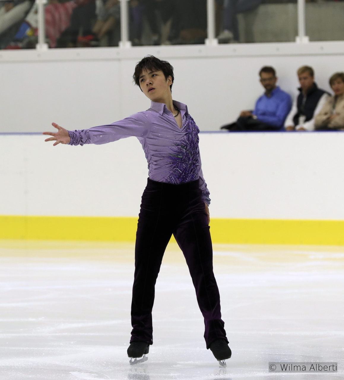 Shoma Uno during his short program, skated to „Fantasy for Violin and Orchestra”, from the movie „Ladies in Lavender”