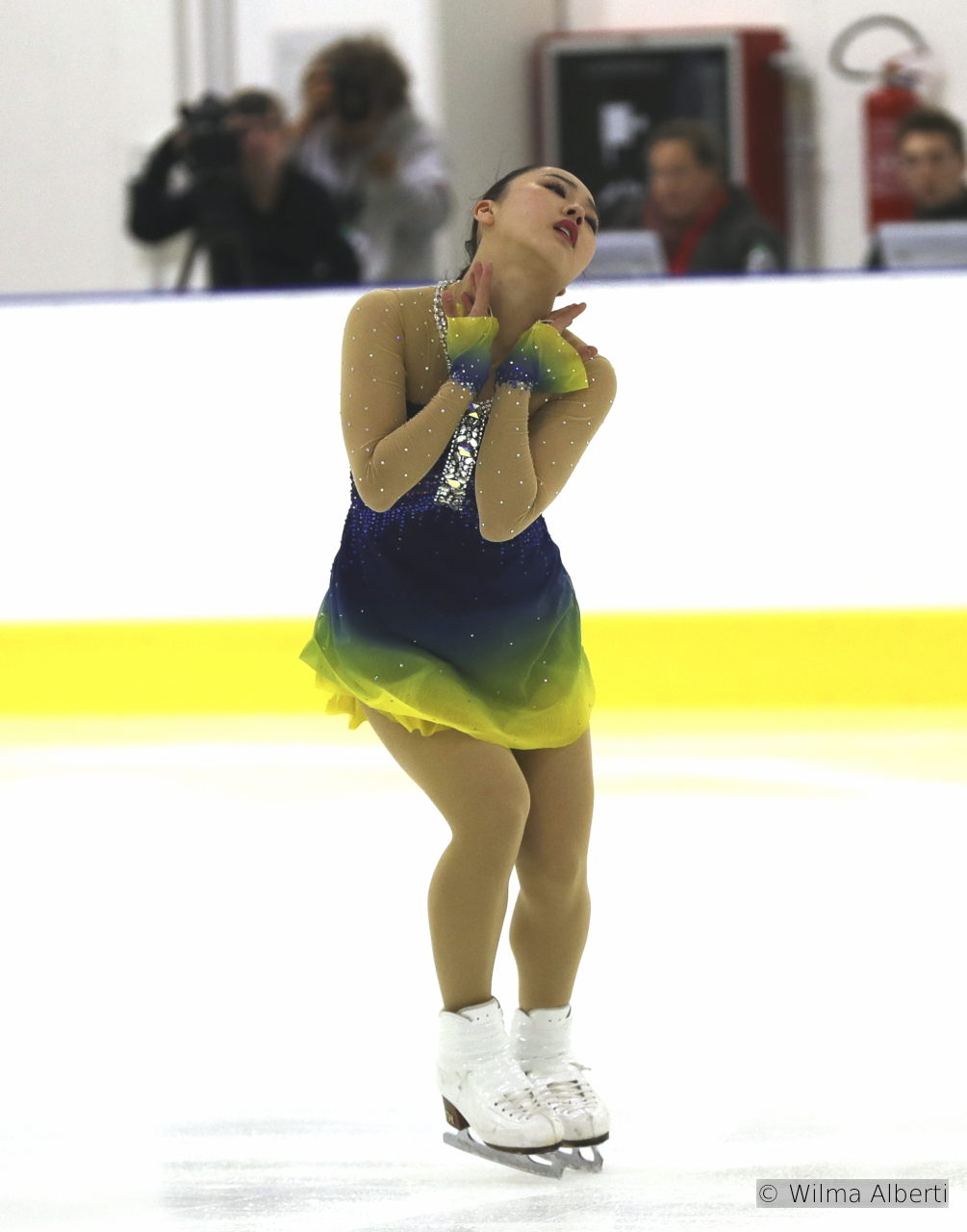In her first season in seniors, Wakaba skates to music (by Ennio Morricone) from the movie „La Califfa, in her SP”; the routine has been choreographed by Shae-Lynn Bourne.