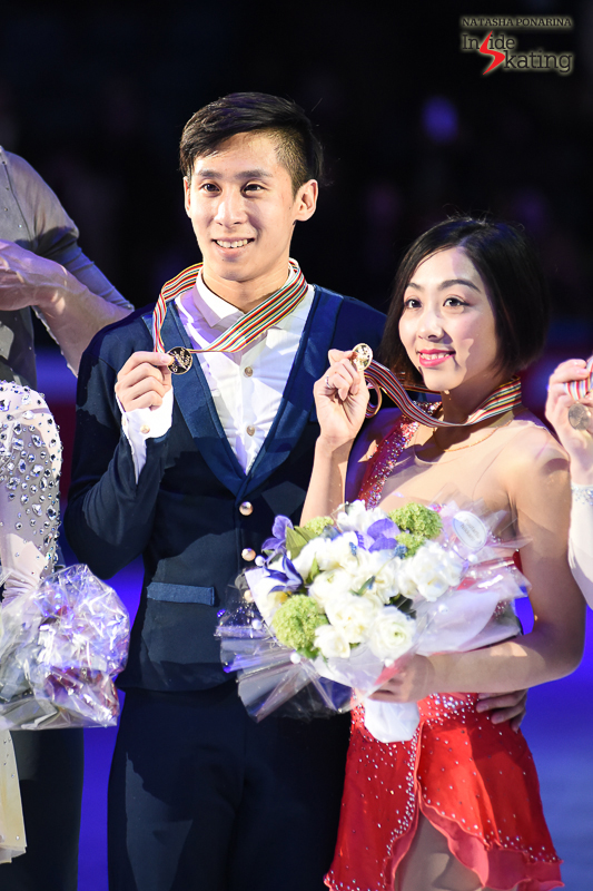 Wenjing and Cong posing for the photographers at 2017 Worlds